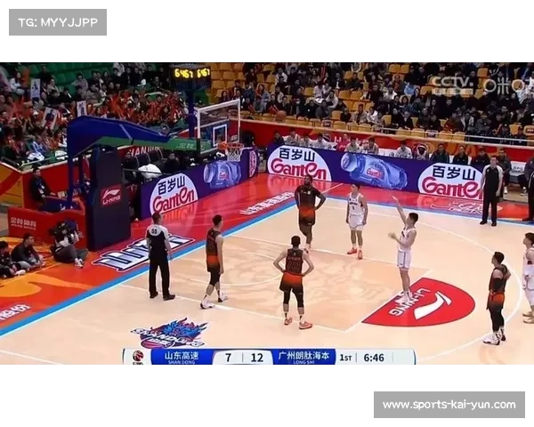 陈林坚持参加山东男篮全场对抗训练 努力回升状态展现强大韧性